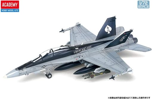 1/72 F/A-18D Hornet "U.S. Marine Corps" Model Kit - Image 2