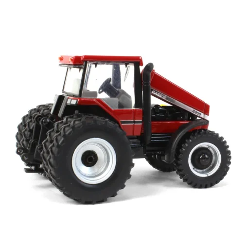 1/64 Case IH 8950 Magnum with Rear Duals - Prestige Collection - Image 3