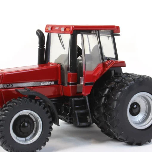 1/64 Case IH 8950 Magnum with Rear Duals - Prestige Collection - Image 6