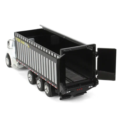 1/64 White International 8600 with H&S Big Dog 1226 Forage Box - Image 5