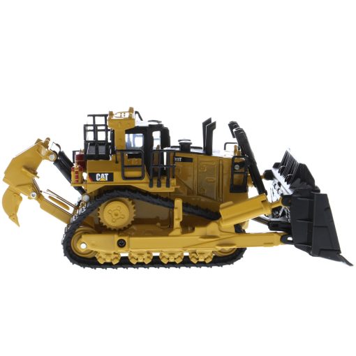 1:64 Cat® D11 Dozer with 2 Blades and Rear Rippers, Metal Construction Series - Image 9