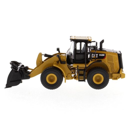 1:64 Cat® 950M Wheel Loader, Metal Construction Series - Image 9
