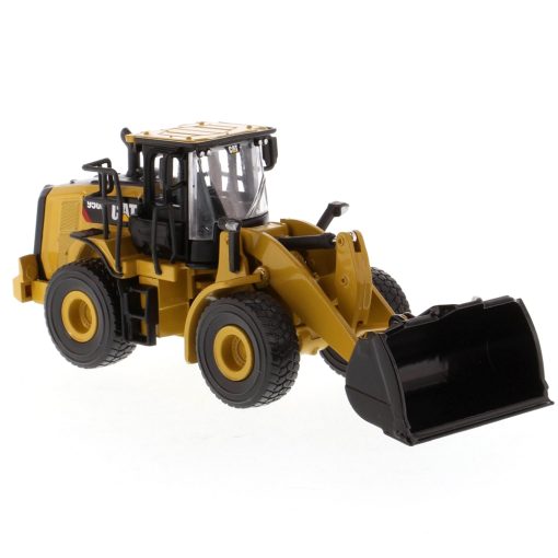 1:64 Cat® 950M Wheel Loader, Metal Construction Series - Image 4