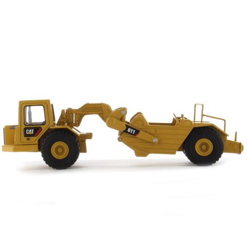 1:64 Cat® Wheel Tractor 611 Scraper, Metal Construction Series - Image 11