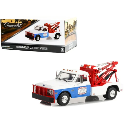 1/18 - 1969 Chevrolet C-30 Dually Wrecker Tow Truck - Hazzard County Garage - Greenlight