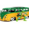 Jada 1/24 "Hollywood Rides" 1962 VW Bus w/Leonardo (TMNT)