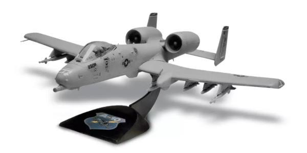 Revell Snap Tite Plastic Model Kit-a-10 Warthog Desktop 1:72