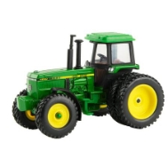 John Deere 1/64 4850 Tractor with FFA Logo
