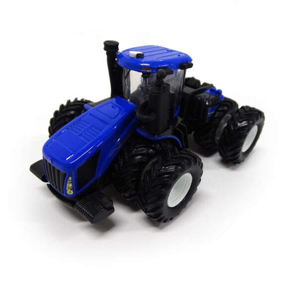 1/64 New Holland T9.645 4WD Model Tractor