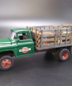 Atlantis Models 1:48 Scale Plastic Figures for 1955 Chevy Stake Truck