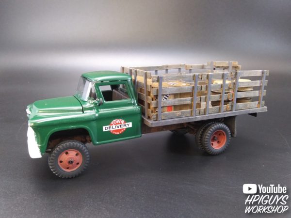 Atlantis Models 1:48 Scale Plastic Figures for 1955 Chevy Stake Truck