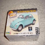 Revell 1:24 ’68 Volkswagen Beetle Model Car Kit
