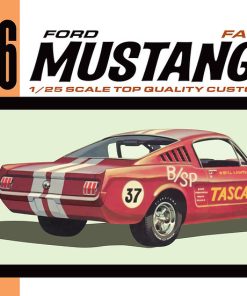 AMT 1966 FORD MUSTANG FASTBACK 2+2 1:25 SCALE MODEL KIT