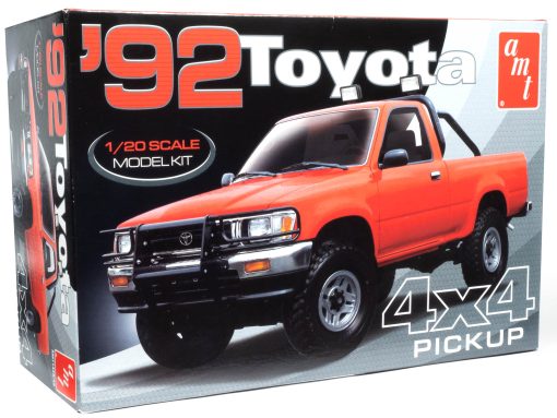 AMT 1992 TOYOTA 4X4 PICKUP 1/20 Scale - Image 18