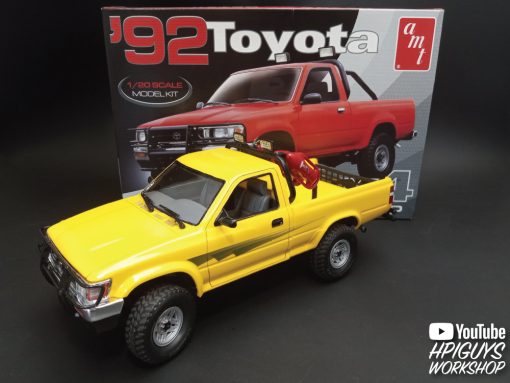 AMT 1992 TOYOTA 4X4 PICKUP 1/20 Scale - Image 11