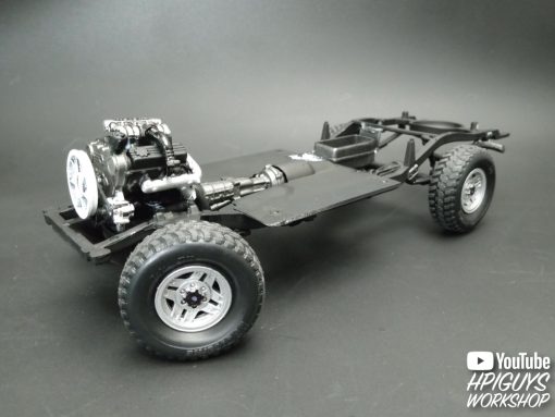 AMT 1992 TOYOTA 4X4 PICKUP 1/20 Scale - Image 13