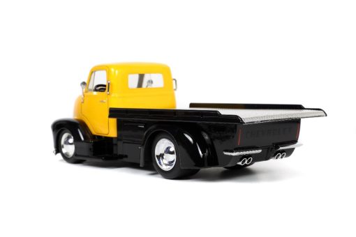 Jada 1/24 "Just Trucks" with Rack - 1952 Chevy COE Flatbed - Image 2