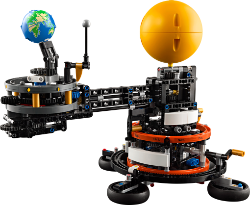 LEGO® Planet Earth and Moon in Orbit 42179 - Image 3