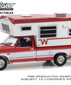 1/64 1995 Ford F-250 Long Bed with Winnebago Slide-In Camper - Bright Red and Oxford White (Hobby Exclusive) - Greenlight Collectibles