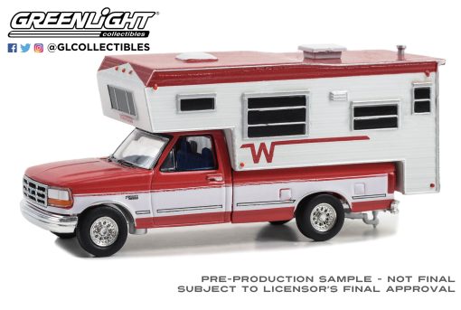 1/64 1995 Ford F-250 Long Bed with Winnebago Slide-In Camper - Bright Red and Oxford White (Hobby Exclusive) - Greenlight Collectibles