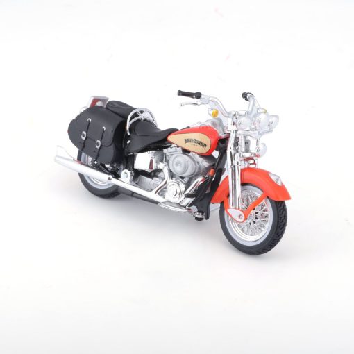 Maisto 1/24 H-D '01 FLSTS Her Sprngr + '50 Chevy 3100 (Cream) - Image 3