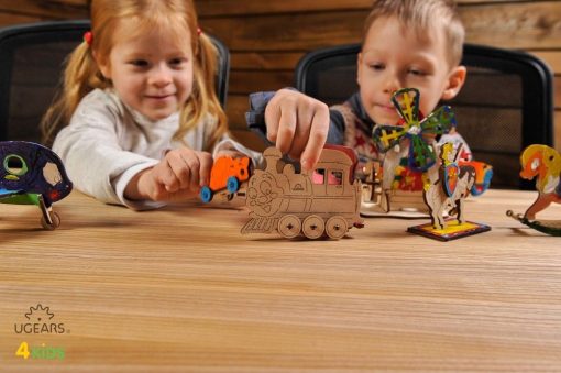 UGears Locomotive 3D-puzzle Coloring Model - 15 pieces - Image 2