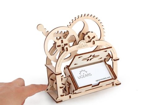 UGears Mechanical Box - Canadian Flag Edition - 61 pieces - Image 7