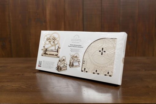 UGears Mechanical Box - Canadian Flag Edition - 61 pieces - Image 8