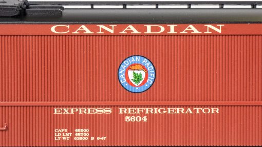 50' Wood Express Reefer - Ready to Run - Canadian Pacific #5604 (maroon, black) - Image 3