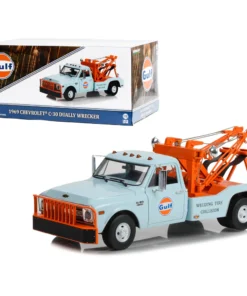 1/18 - 1969 Chevrolet C-30 Dually Wrecker Tow Truck - Gulf Oil - Greenlight