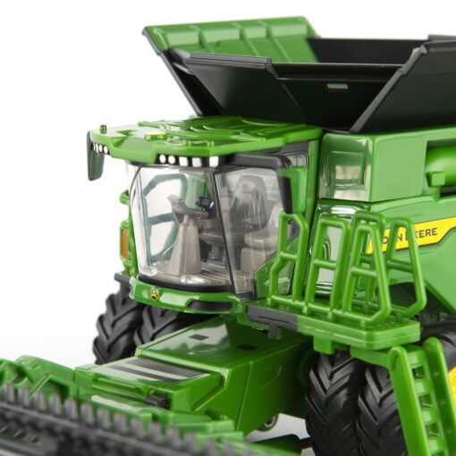 1/64 - John Deere - X9 1100 Combine with Duals - ERTL Prestige Collection - Image 4